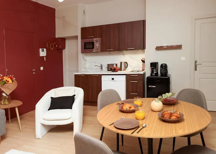 Apartamento Terra D'automne By Rahault Conciergeriedamecarcas *